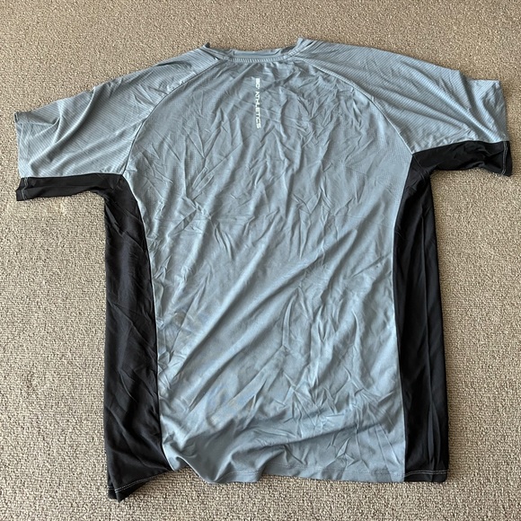 Bo Athletics performance tee XL 22x29 - Picture 2 of 3